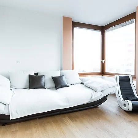 Gorgeous Duplex With Terrace プラハ