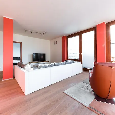 Gorgeous Duplex With Terrace *