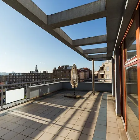 Gorgeous Duplex With Terrace プラハ