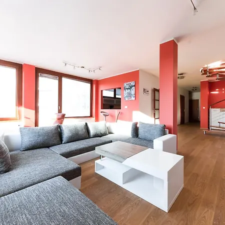 Gorgeous Duplex With Terrace アパート プラハ